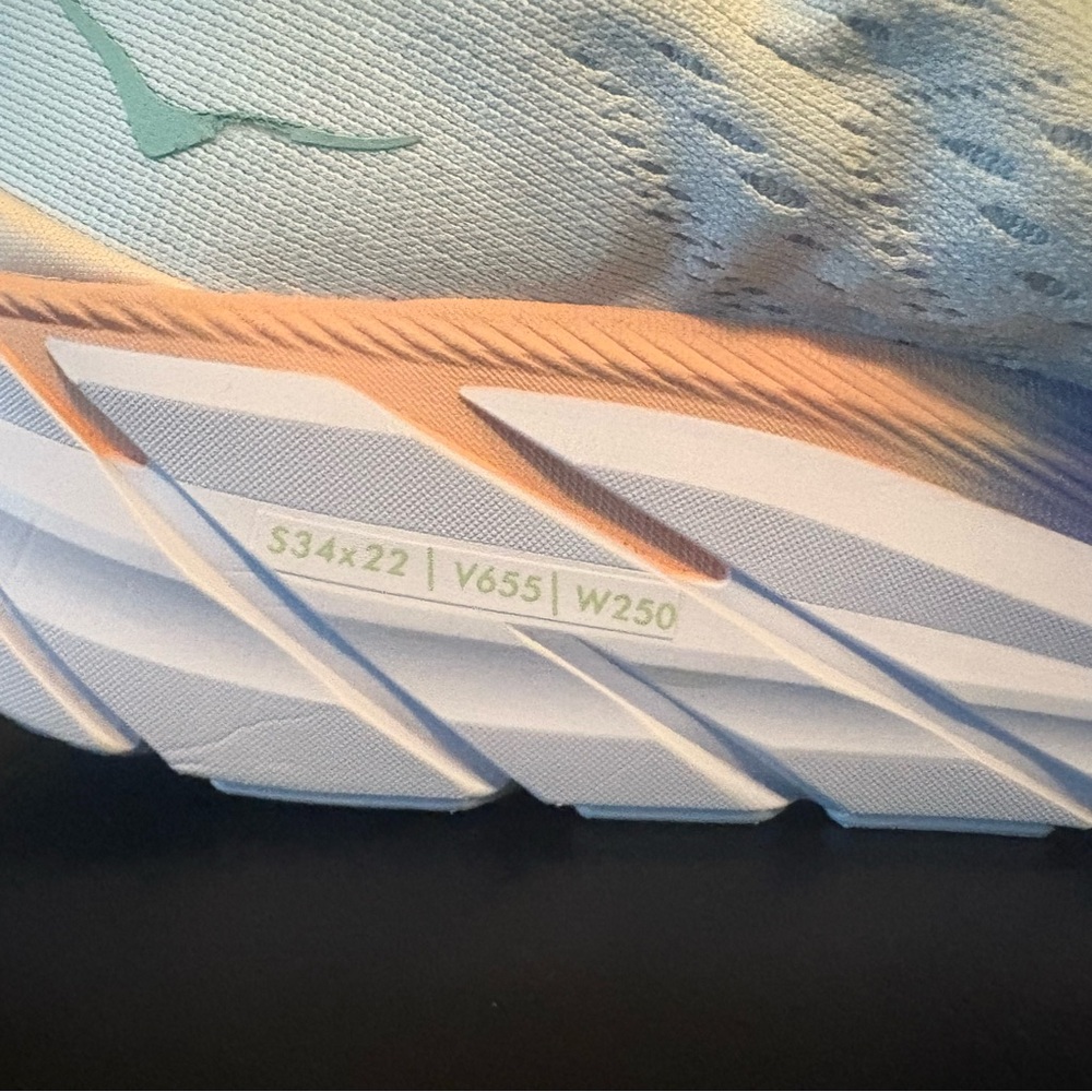 Hoka Men’s Clifton8 White and Lavender Athletic Shoes sz 8D - Picture 11 of 12